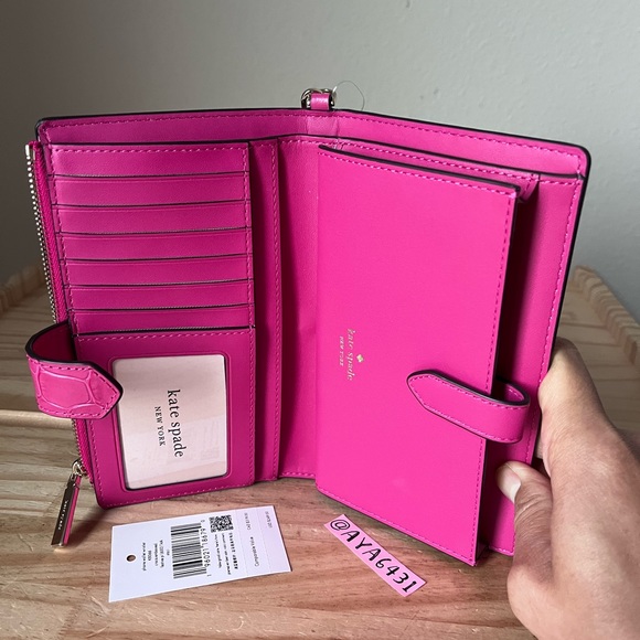 Kate spade wallet🎈🎈 - Picture 5 of 7